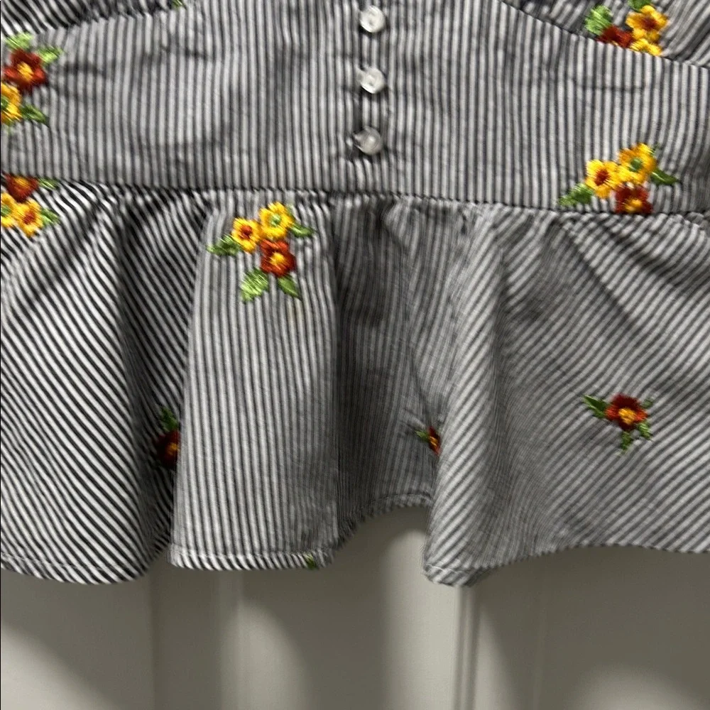 Forever 21 Contemporary Striped Floral Embroidered Babydoll Peplum Top Size S - Picture 2 of 14